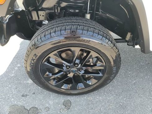 Used 2020 Jeep Gladiator Sport image 11