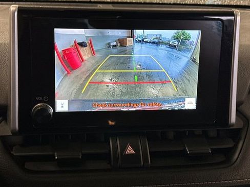 Certified 2025 Toyota RAV4 XLE FWD image 24