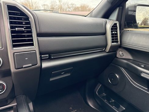 Used 2021 Ford Expedition XLT image 35