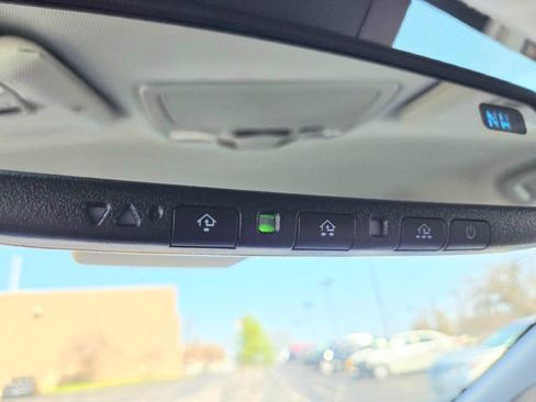 Used 2019 Toyota Sienna LE w/ LE Preferred Package image 32