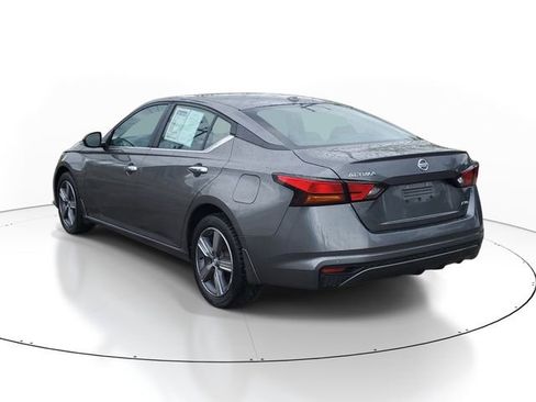 Used 2021 Nissan Altima 2.5 S AWD/4WD image 3