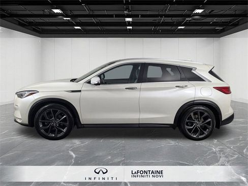 Used 2019 INFINITI QX50 Essential w/ Sensory Package image 2