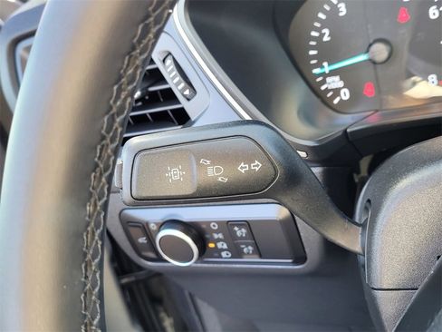 Used 2022 Ford Escape SE w/ SE Sport Appearance Package image 19