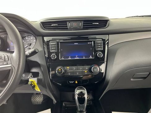 Used 2020 Nissan Rogue Sport S w/ Appearance Package FWD image 25