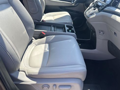 Used 2024 Honda Odyssey Touring image 16