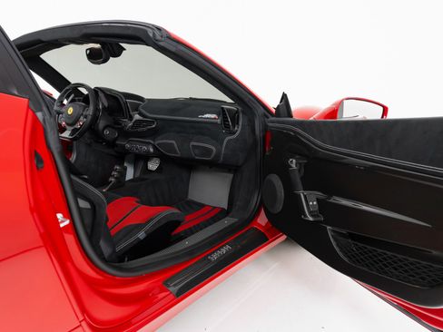 Used 2015 Ferrari 458 Speciale A image 48
