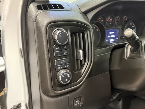 Used 2022 Chevrolet Silverado 1500 Custom AWD/4WD image 26