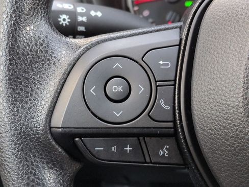 Used 2022 Toyota RAV4 LE image 14