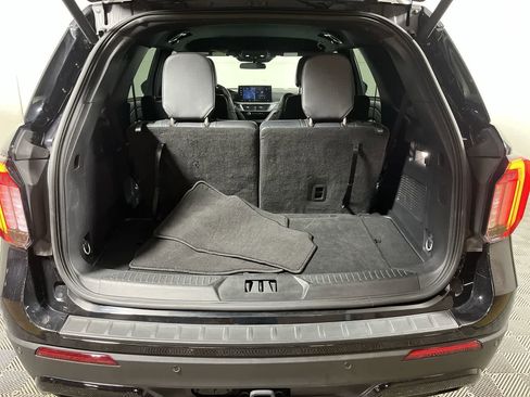 Used 2025 Ford Explorer ST-Line image 29