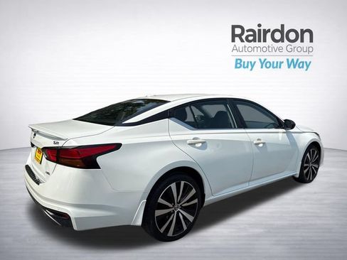 Used 2022 Nissan Altima 2.5 SR AWD/4WD image 7
