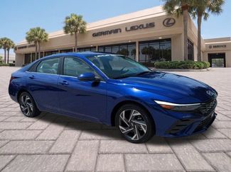 Used 2025 Hyundai Elantra Limited FWD video 1