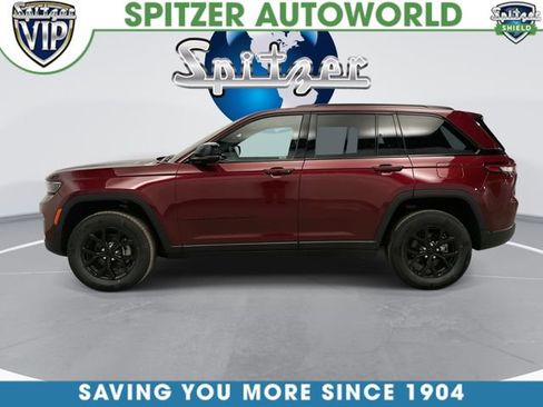 Used 2024 Jeep Grand Cherokee Altitude image 6