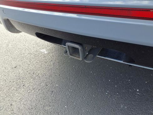 Used 2021 Volkswagen Atlas Cross Sport SE image 31