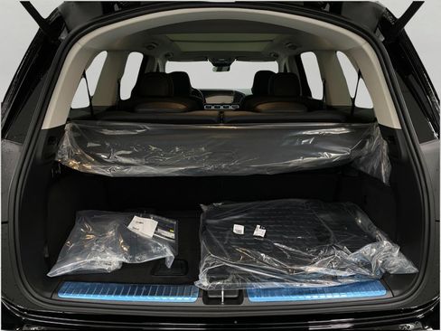 New 2026 Mercedes-Benz GLS 450 4MATIC image 6