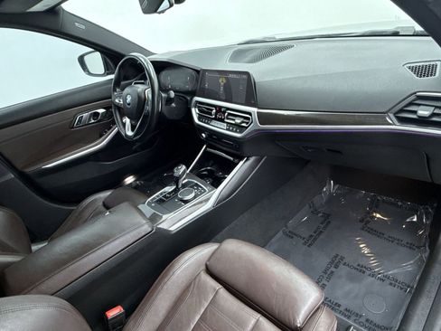 Used 2019 BMW 330i Sedan w/ Premium Package image 15