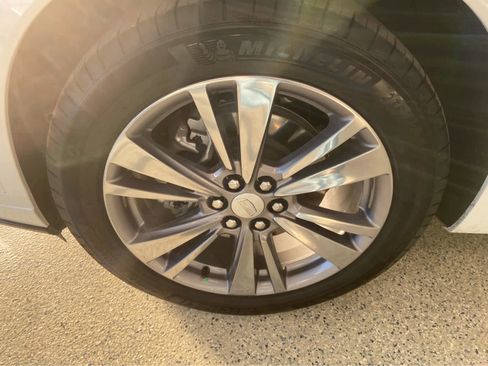 Used 2024 Cadillac XT6 Premium Luxury w/ Technology Package FWD image 15
