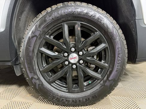 Used 2019 GMC Acadia SLT image 20