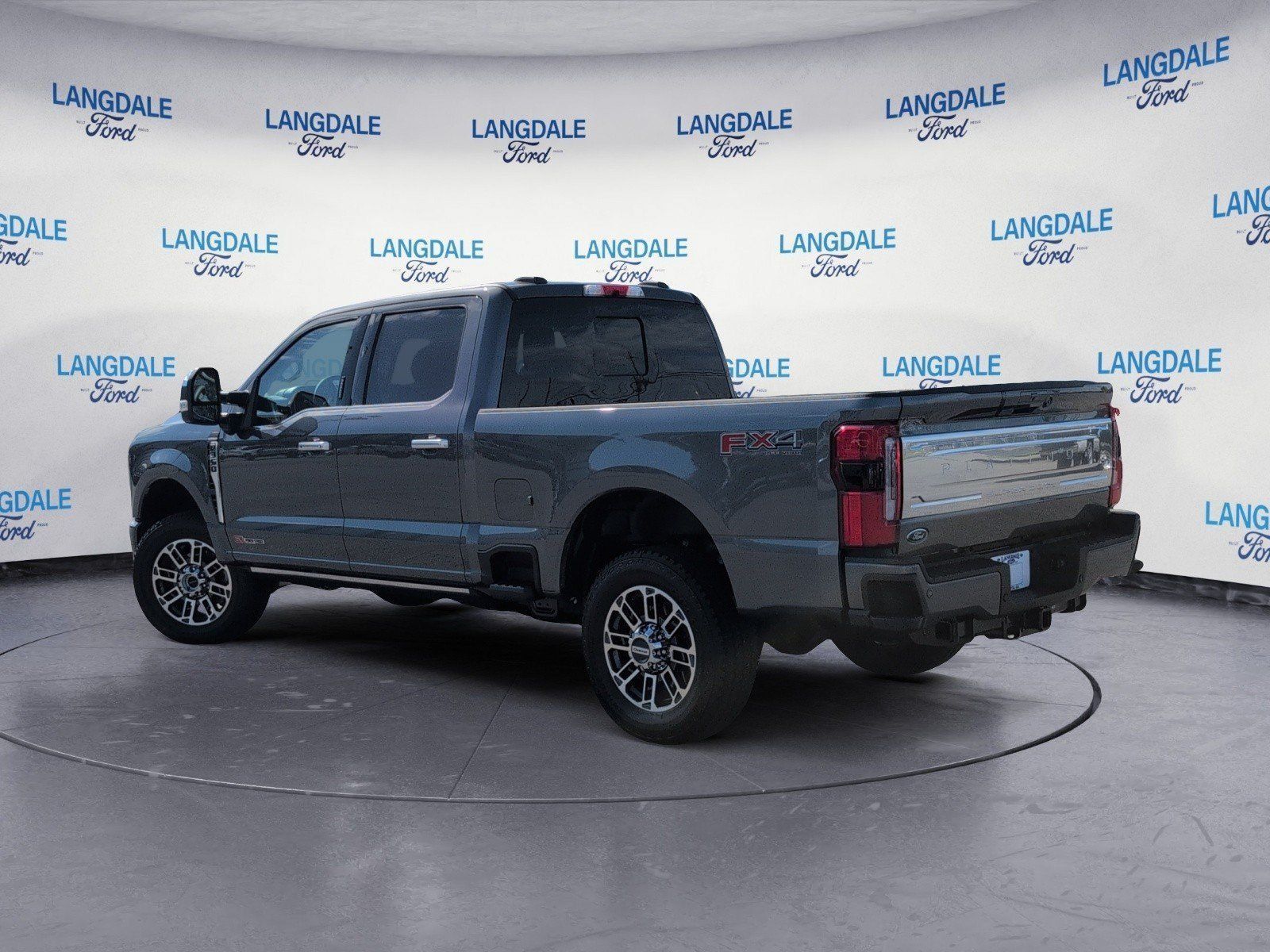 New 2026 Ford F350 Platinum w/ Platinum Plus Package AWD/4WD image 9
