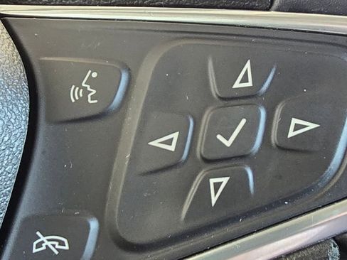 Used 2019 Chevrolet Equinox LT image 27