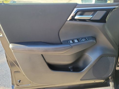 Used 2024 Mitsubishi Outlander ES image 22