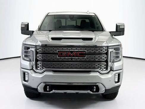 Used 2022 GMC Sierra 2500 Denali AWD/4WD image 2