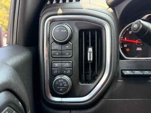 Used 2020 Chevrolet Silverado 3500 LTZ AWD/4WD image 35