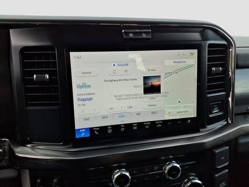 New 2026 Ford F250 Lariat w/ Black Appearance Package image 17