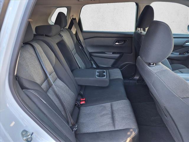Used 2024 Nissan Rogue SV FWD image 18
