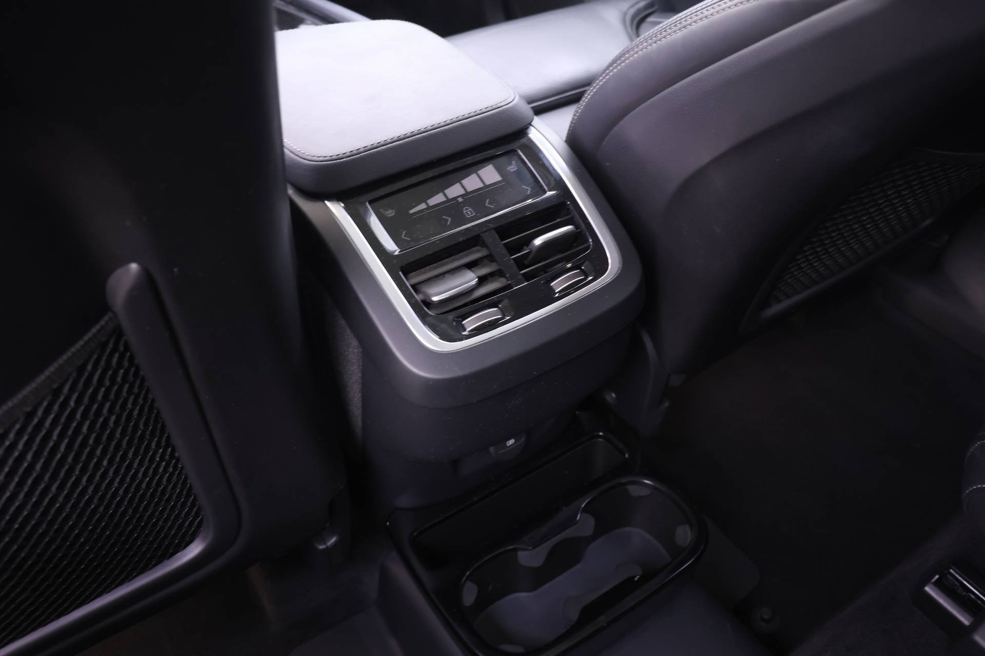Certified 2023 Volvo XC90 B6 Ultimate AWD/4WD image 16