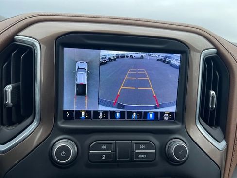 Used 2023 Chevrolet Silverado 2500 High Country w/ Z71 Off-Road Package image 18