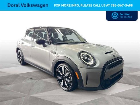 Used 2023 MINI Cooper S image 2