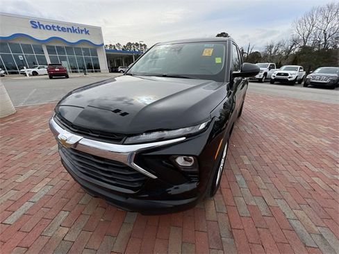 Used 2025 Chevrolet TrailBlazer LS w/ LS Convenience Package image 10