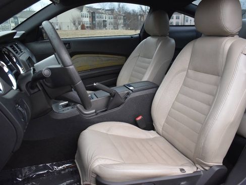 Used 2012 Ford Mustang GT w/ Brembo Brake Pkg image 10