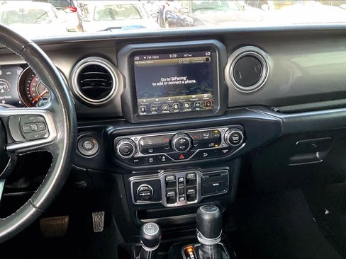 Used 2019 Jeep Wrangler Unlimited Sahara w/ Uconnect 4C Nav & Sound Group image 7