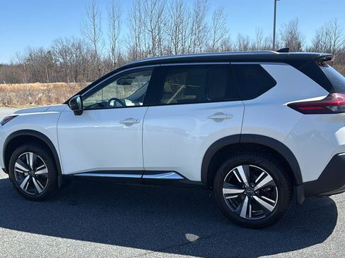 Used 2023 Nissan Rogue SL image 12