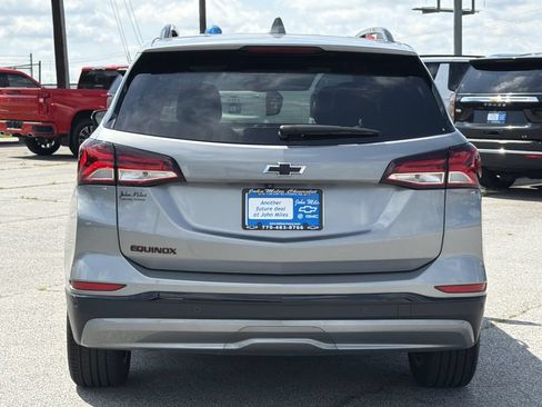 Used 2024 Chevrolet Equinox Premier FWD image 5
