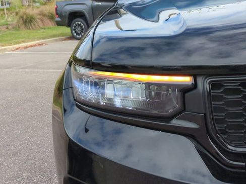 Used 2025 Jeep Grand Cherokee Altitude image 10