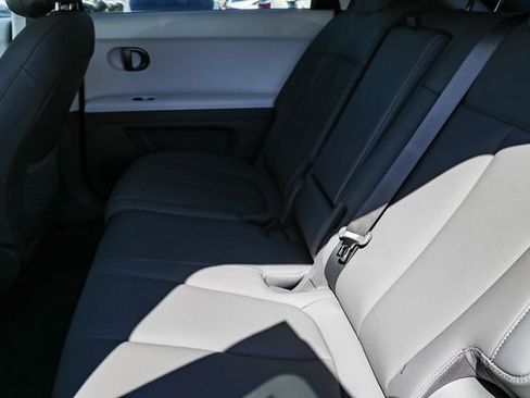 New 2025 Hyundai Ioniq 5 SEL image 18