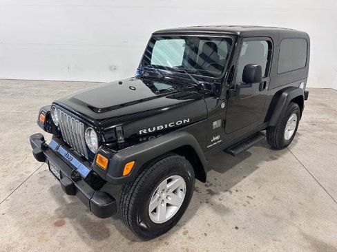 Used 2005 Jeep Wrangler Unlimited Rubicon AWD/4WD image 2
