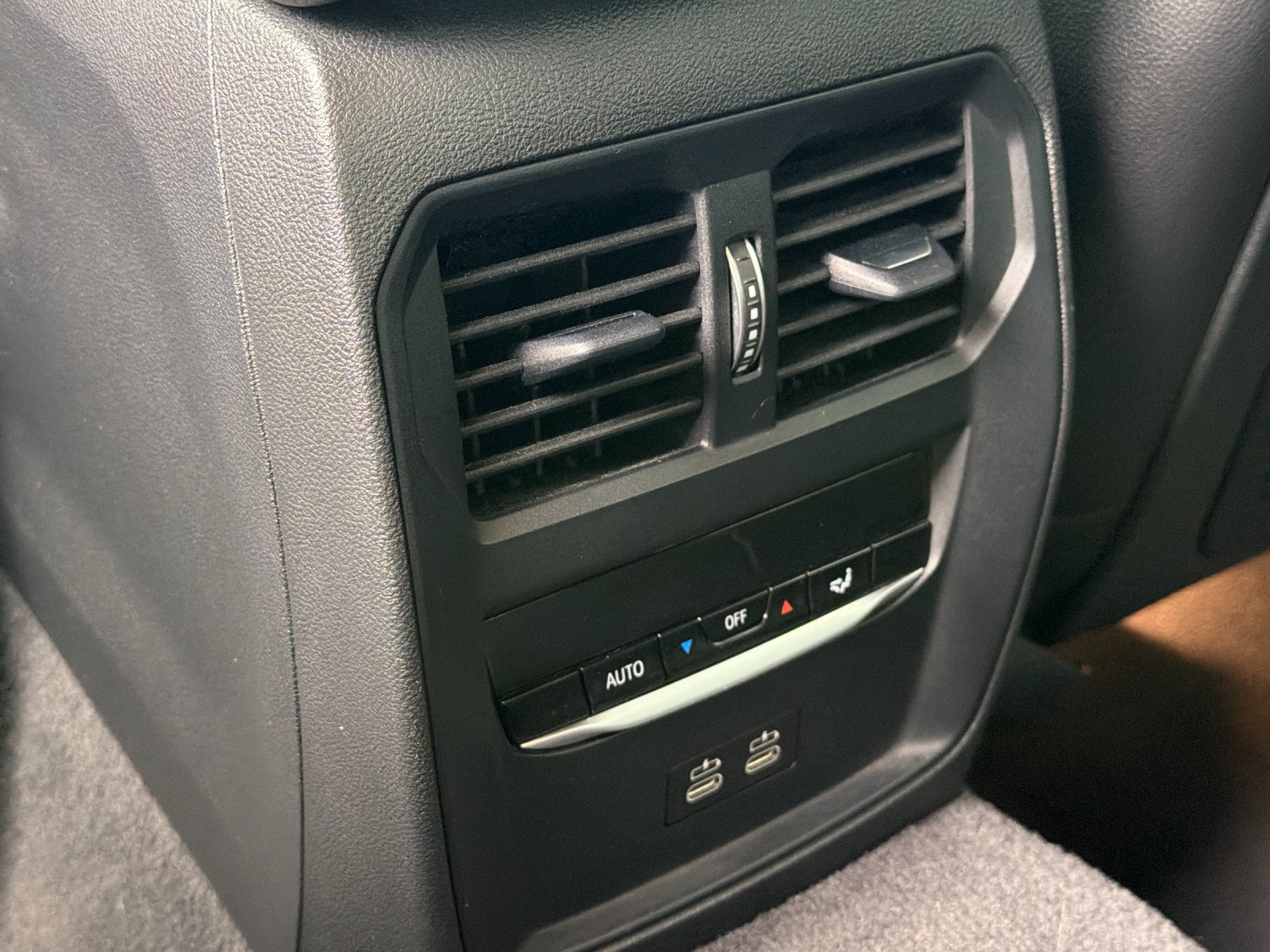 Used 2022 BMW M440i Coupe RWD image 35