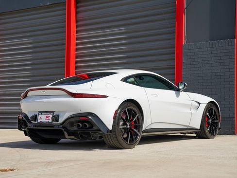 Used 2020 Aston Martin V8 Vantage Coupe image 5