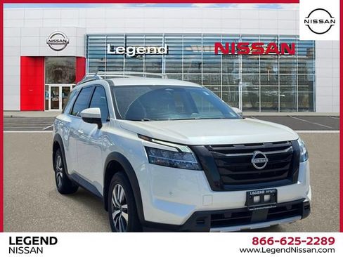 Certified 2023 Nissan Pathfinder SL w/ Black Appearance Package AWD/4WD image 1