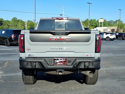 Used 2025 GMC Sierra 2500 AT4X w/ AT4X AEV Edition AWD/4WD image 19