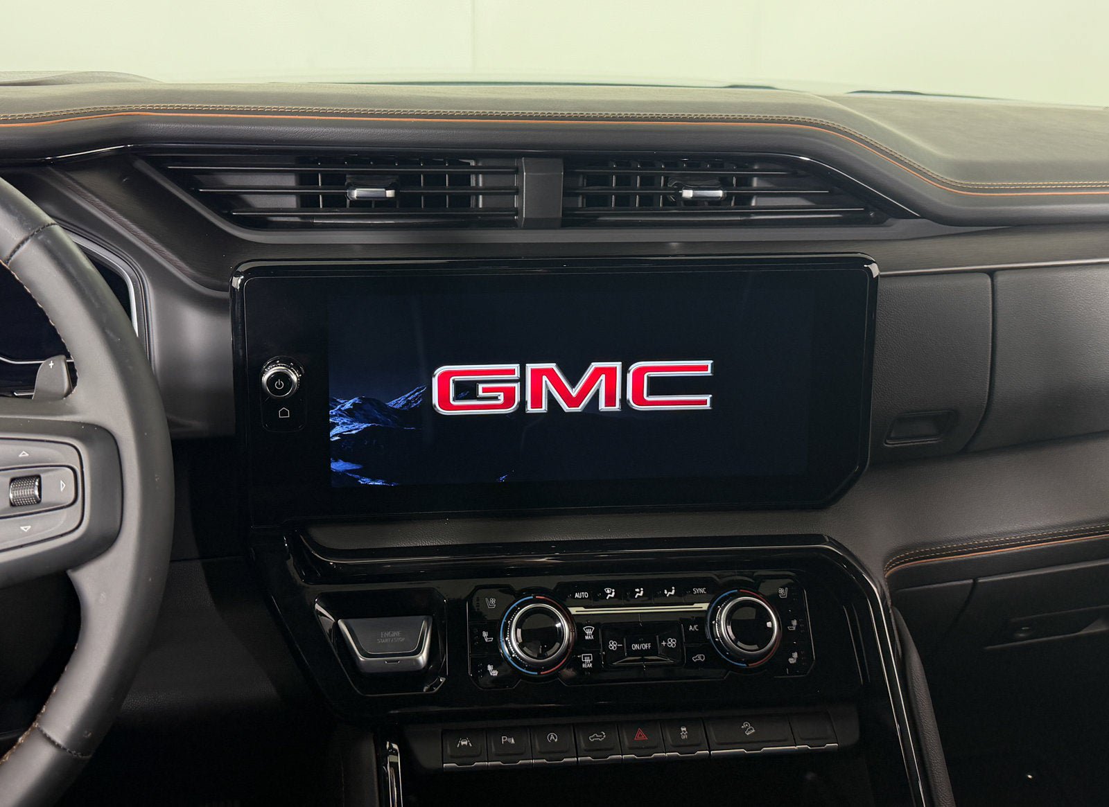 Certified 2024 GMC Sierra 1500 AT4 w/ AT4 Premium Package AWD/4WD image 11