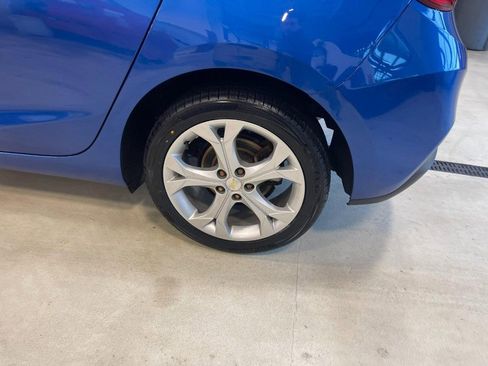 Used 2018 Chevrolet Cruze Premier image 6