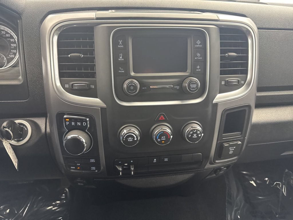Used 2023 RAM 1500 Classic SLT AWD/4WD image 17