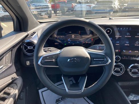 New 2026 Chevrolet Blazer EV LT image 12