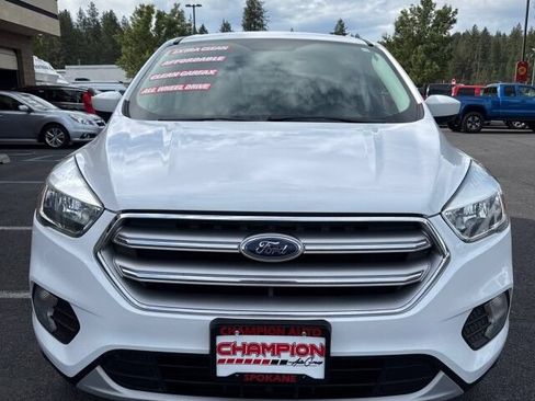 Used 2017 Ford Escape SE AWD/4WD image 3