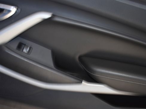 Used 2018 Chevrolet Camaro SS image 21