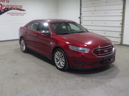 Used 2018 Ford Taurus Limited image 5